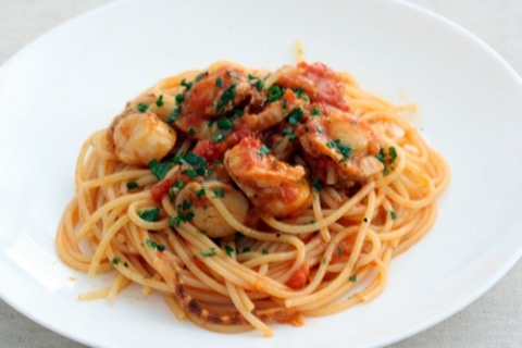 三陸産ホタテトマト煮パスタ