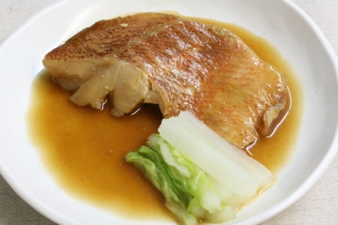 赤魚煮付茹で白菜添え